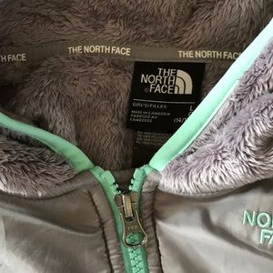 Girls North Face Gray and Teal Oso Hoodie